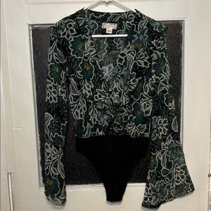 band of the free Women’s Floral Long Sleeve Sheer Bodysuit Green Black Size M